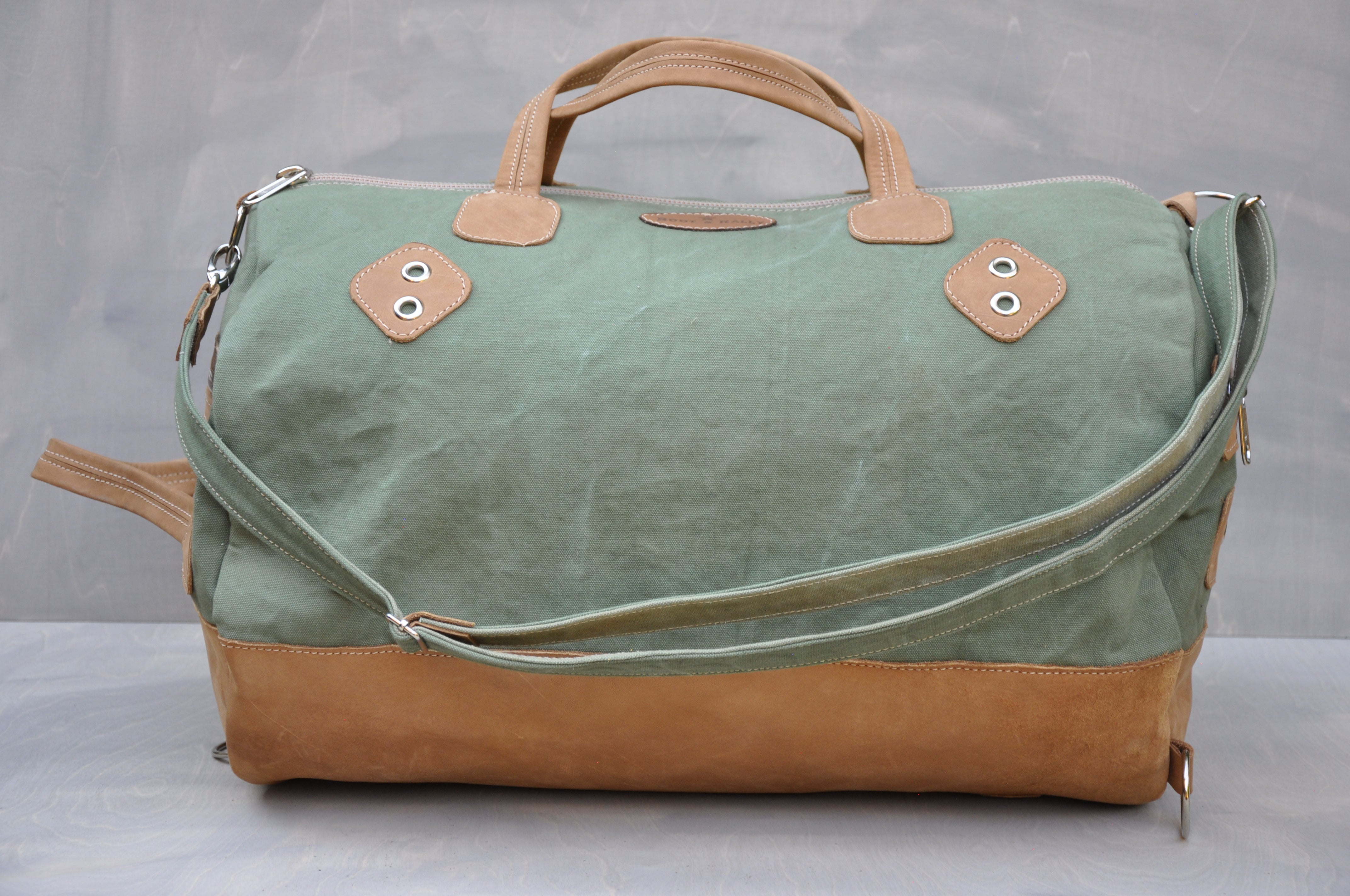 Travel Duffle - (Green / Tan)