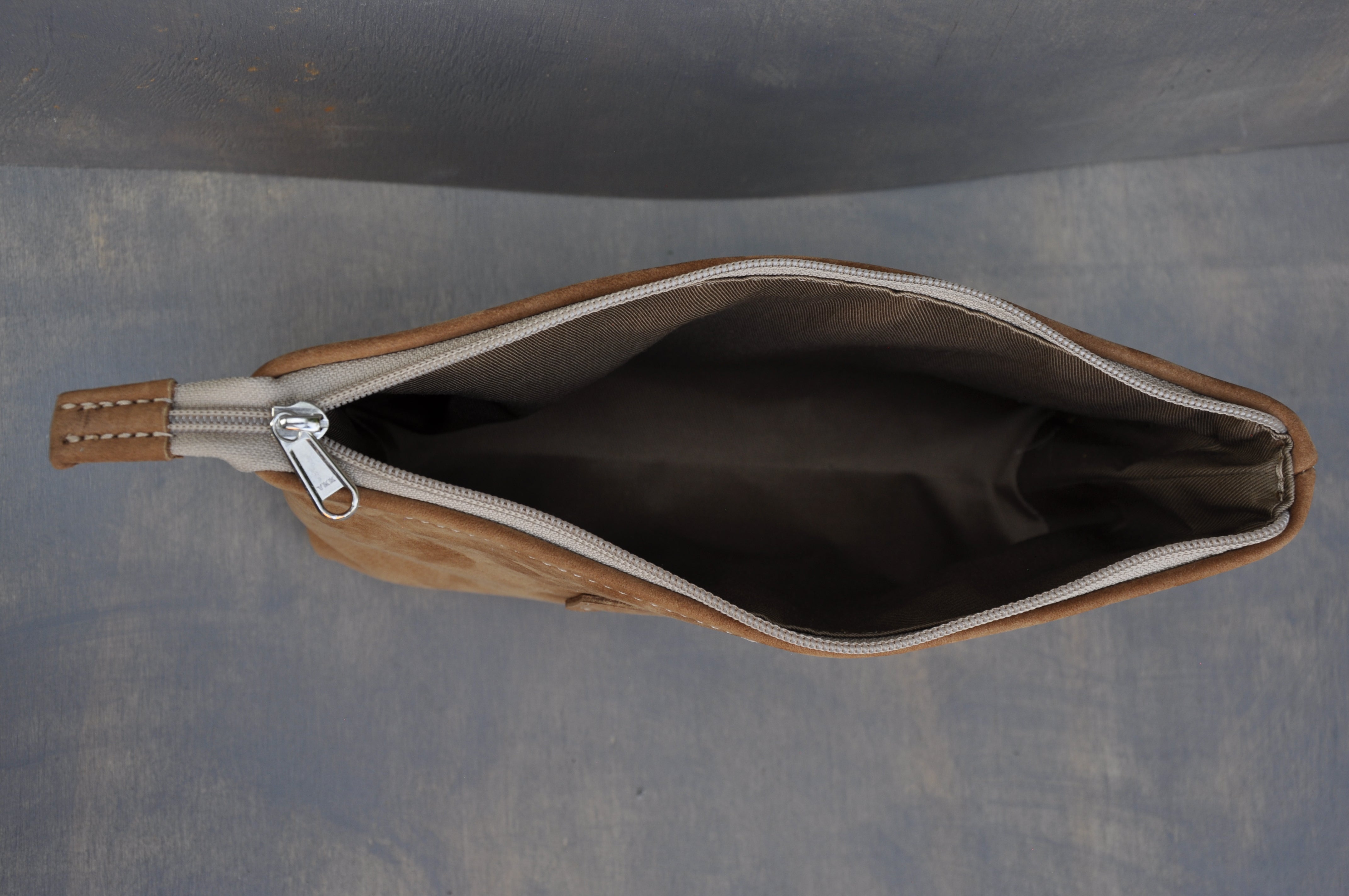 Utility Pouch - With Base / Full Leather (Tan)