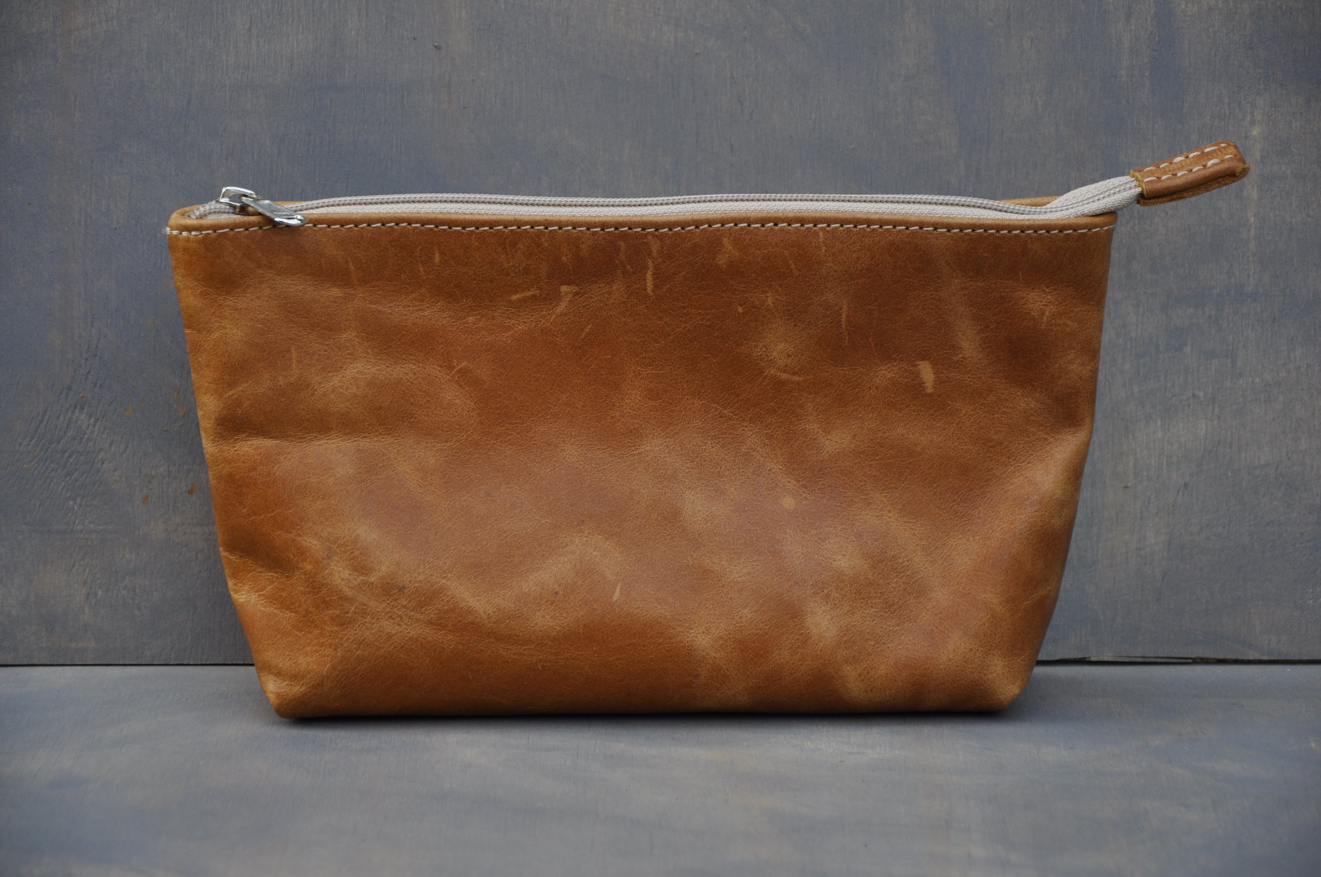 Utility Pouch - With Base / Full Leather (Diesel Toffee)