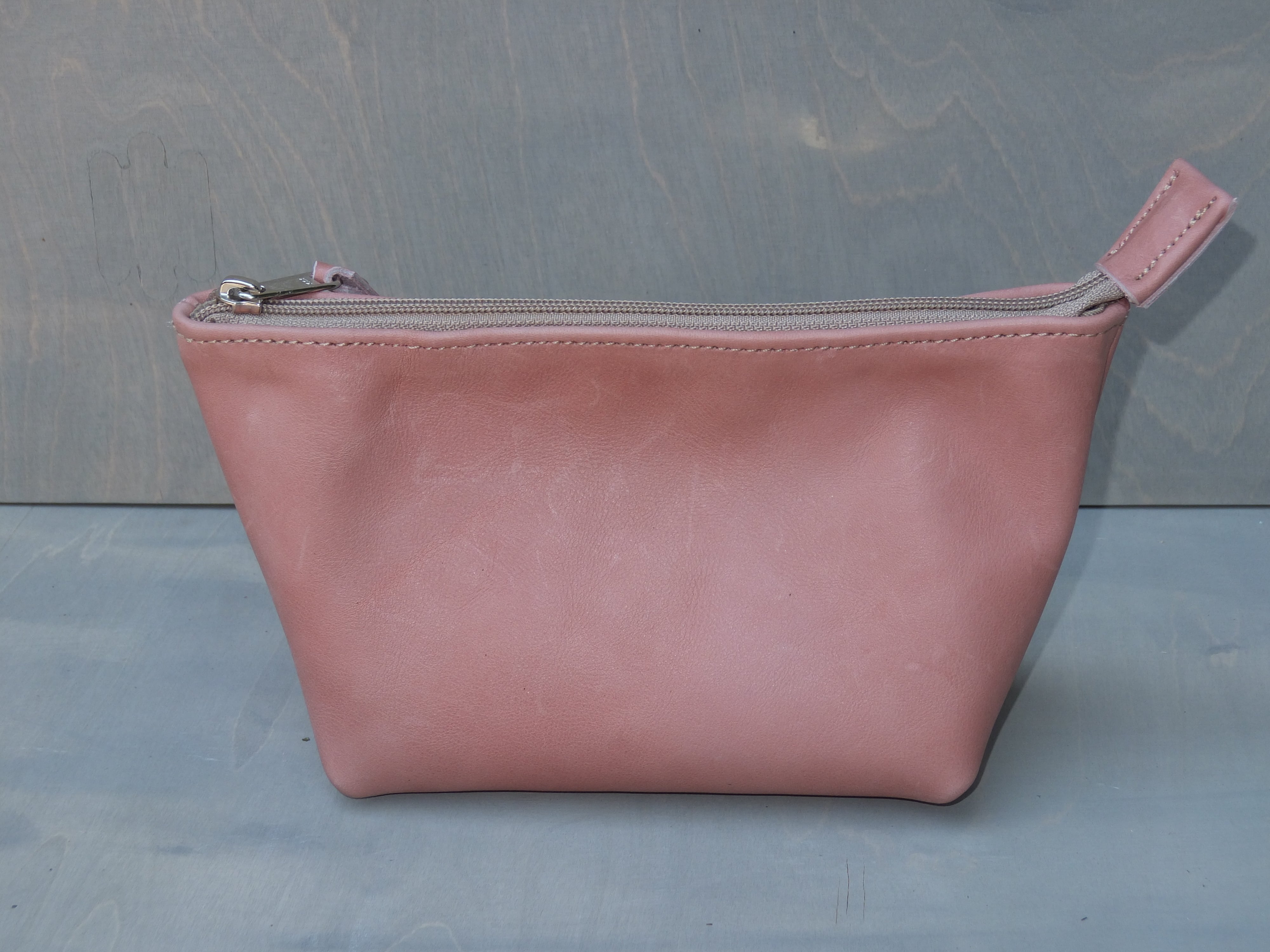 Utility Pouch - With Base / Full Leather (Dusty Pink)