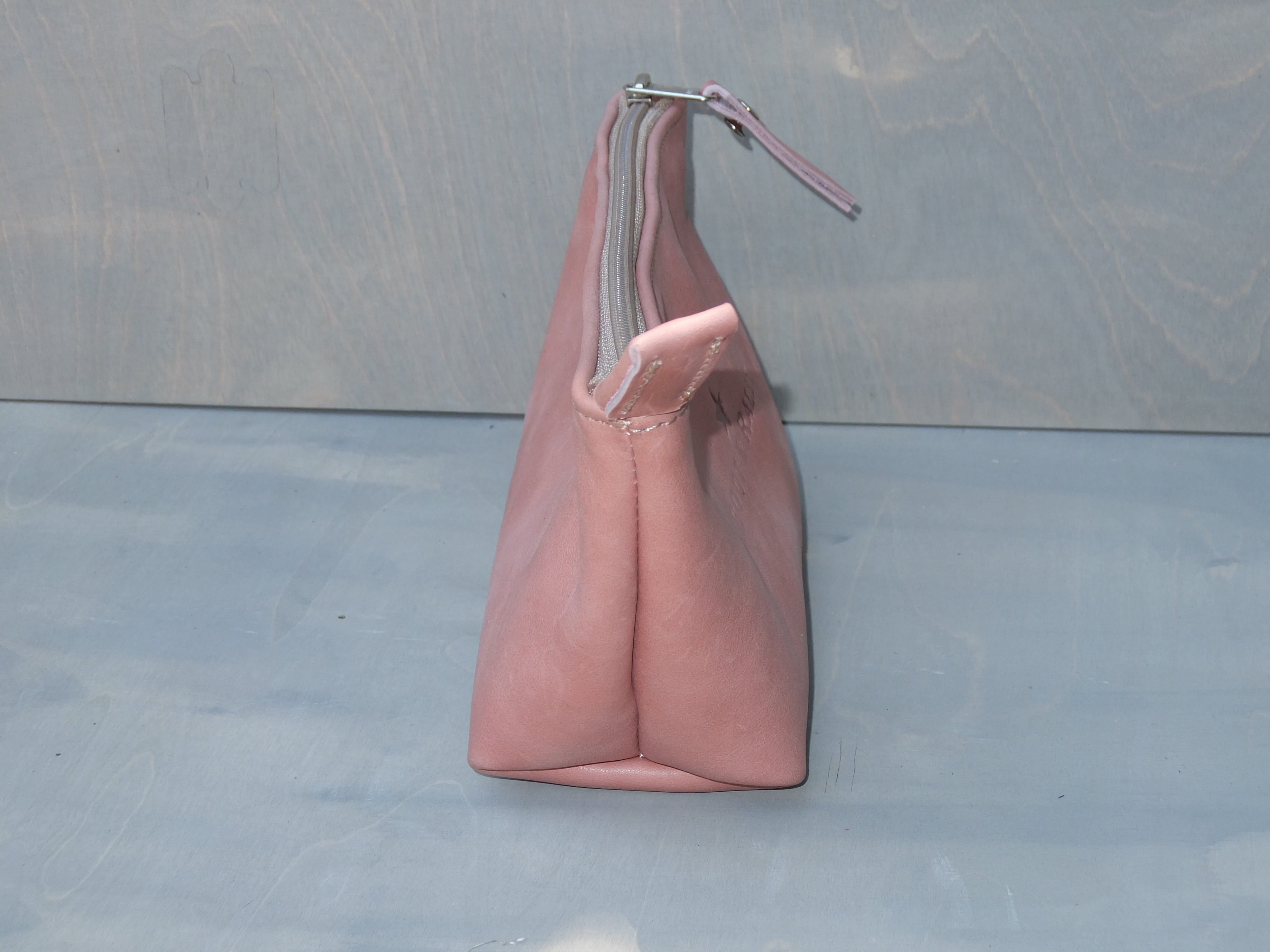 Utility Pouch - With Base / Full Leather (Dusty Pink)
