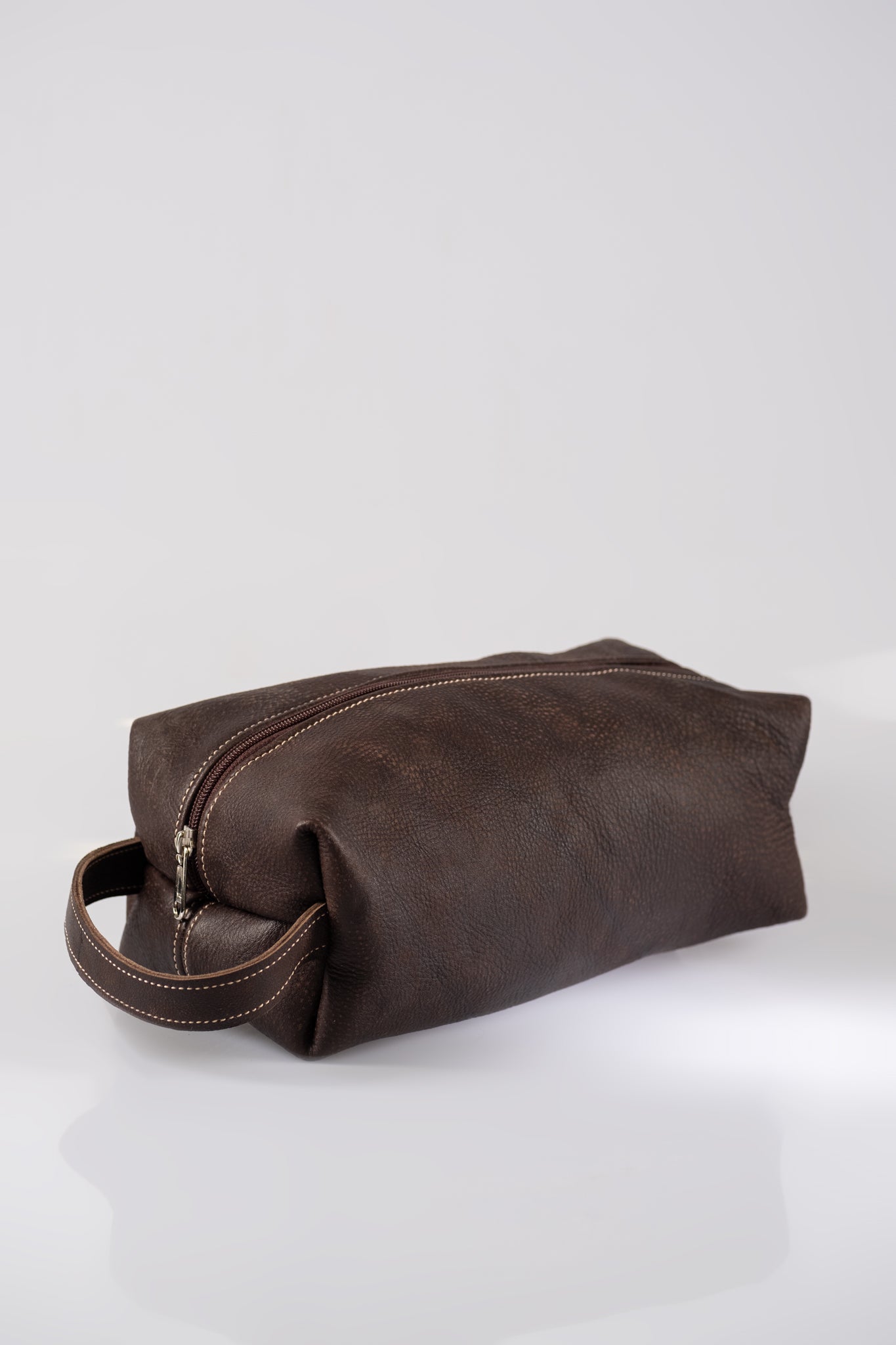 Toiletry bag- Full leather (Buffed Brown)