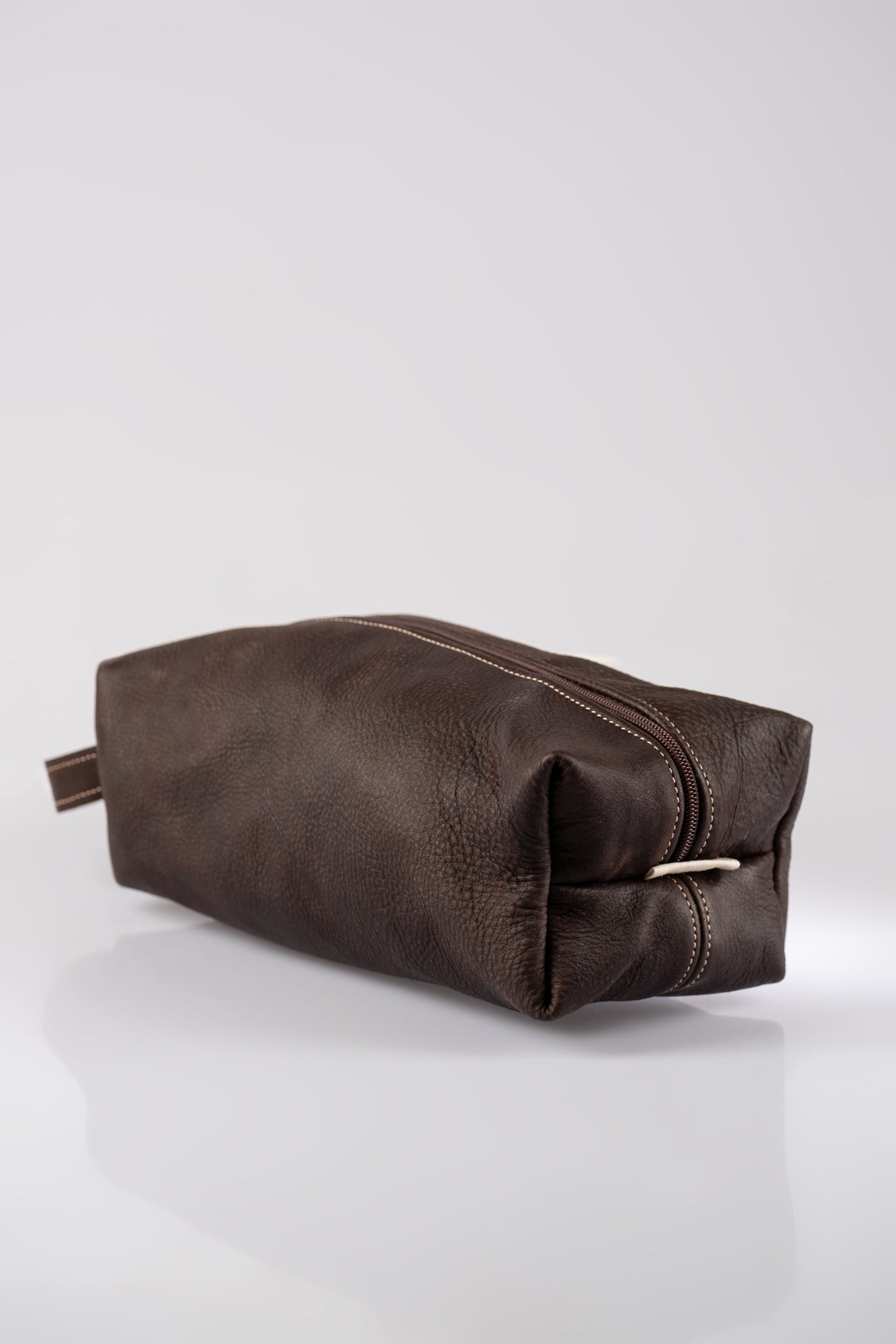 Toiletry bag- Full leather (Buffed Brown)