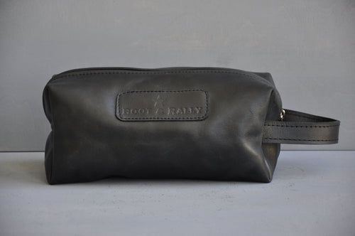 Toiletry bag- Full leather (black)