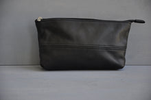 Load image into Gallery viewer, Utility Pouch - With Base /  Full Leather (black)