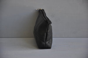 Utility Pouch - With Base /  Full Leather (black)