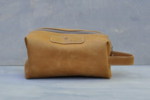 Load image into Gallery viewer, Toiletry bag - Full leather (Diesel toffee)