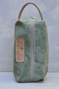 Toiletry bag - Full leather and reclaimed canvas (Tan/green)