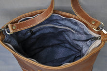 Load image into Gallery viewer, Megan bag With a twist ( Diesel Toffee)