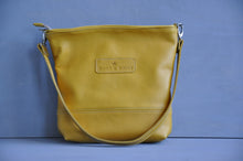 Load image into Gallery viewer, Megan bag With a twist (Mustard)