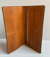 Load image into Gallery viewer, Large Folding Wallet ( Diesel Toffee )