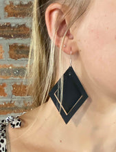 Load image into Gallery viewer, Earings  Double diamond Leather ( Black )